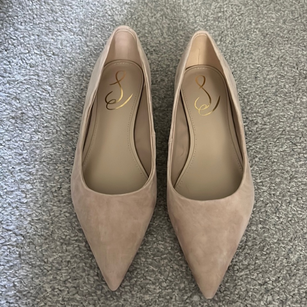 NWOT Sam Edelman Beige Suede Flats Size 5.5